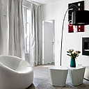 Chambre et salon communiquent grâce à une nouvelle porte, créée lors de la rénovation.