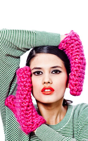 Les mitaines couleur fuschia.