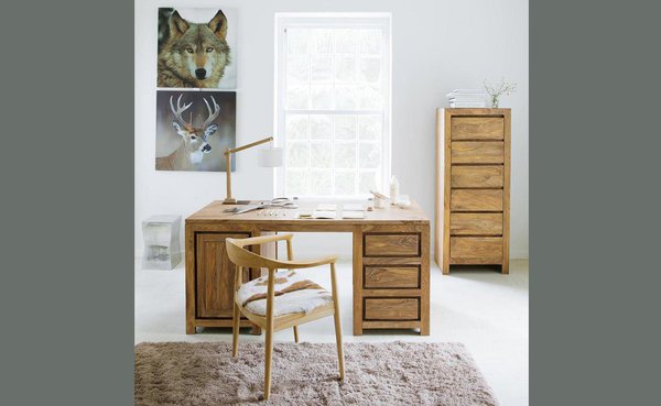 Fauteuil en teck massif et revêtement de chèvre. Fauteuil Lapon, Maisons du Monde.