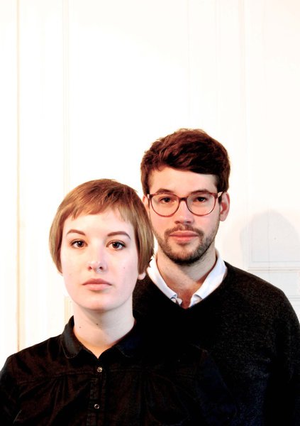 Clotilde Neveu et Julien Cantais conçoivent leurs premiers projets de mobilier et d’objets au cours de leur formation à  l’Ecole Nationale Supérieure d’Architecture de Normandie (ENSAN), dans le cadre d’une option design animée par l’architecte et designer Olivier Leblois.