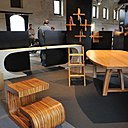 Diplômé des Beaux Arts à l’école Middlesex à Londres, Matthew Impey entame avec succès une carrière de peintre abstrait à Londres. Mais la peinture ne correspond pas à ses attentes, il entame peu à peu une formation d’ébéniste. Sa formation artistique confère à son métier une vision singulière. Le créateur anglais crée des meubles en bois, mais aussi des sculptures.