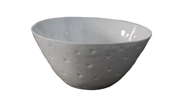 Un petit air rétro pour cette coupelle en porcelaine émaillée. A partir de 21 €. Collection nuit étoilée. Alix D. Reynis.