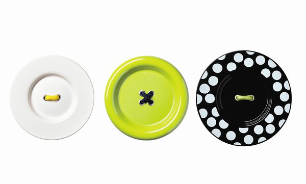 Décos murales assiettes Grädding, 14,95 € les 3 pièces. Ikea.