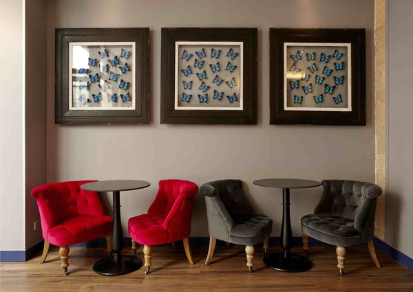 Mademoiselle se veut un lieu d’échange, de rencontre, en plus d’un hôtel. Bar de l'Hôtel Mademoiselle.