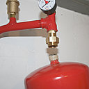 Etape 6 : Visser le vase sur le raccord rapide ou directement sur la potence.