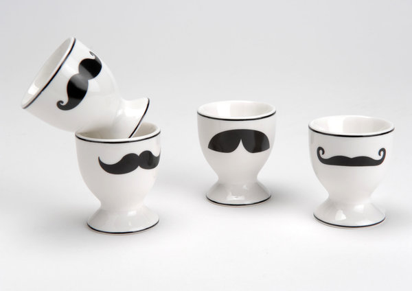 A vous les œufs à la coque dans de jolis coquetiers moustachus, Amadeus.