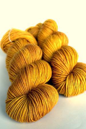 Une pincée de curry pour une laine à tricoter dans une couleur indienne.