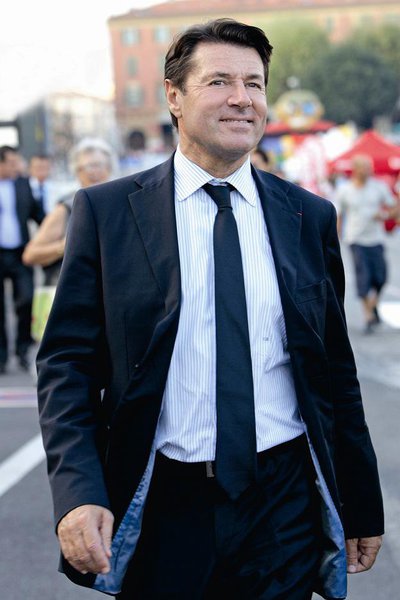 Député des Alpes-Maritimes, Maire de Nice et Président de la Métropole Nice Côte d’Azur, Christian Estrosi est passionné par sa ville et sa région, qui possède selon lui toutes les qualités d’une cité innovante et respectueuse de l’environnement.