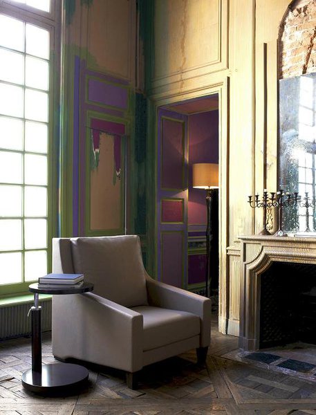 Lignes sobres et contemporaines pour le fauteuil Monceau.