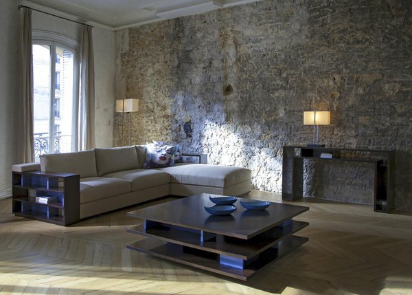 Appartement contemporain ou loft, la collection Hugues Chevalier trouve sa place avec un grand naturel.