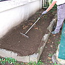 Etape 3 : Supprimer  les réparations antérieures, afin d’avoir une surface plane.