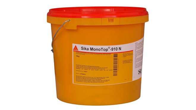 Point spécifique : Protection anti corrosion des armatures du béton avant la pose du mortier de réparation. Sika MonoTop-910 N, coulis mono composant à base de ciment, s’utilise comme couche de protection des armatures de béton avant réparation