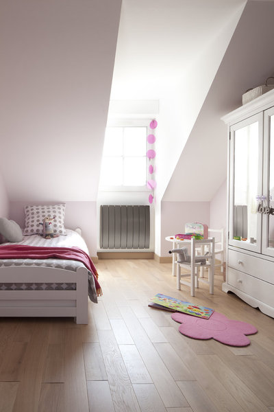 En installant un radiateur électrique dernière génération, Acova permet d'obtenir dans les chambres une douce chaleur parfaitement homogène et réglable au demi degré près, pour un sommeil réparateur.