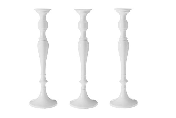 Très chic, un bougeoir en aluminium laqué. Hauteur 58,5 cm. 39,90 €. Bougeoir Candeloro. Fly.