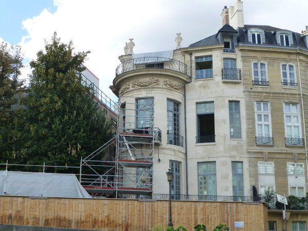 Le fait nouveau qu'un syndic puisse emprunter pour financer les travaux de copropriété devrait permettre à de nombreuses copropriétés dégradées, de réaliser les travaux nécessaires.