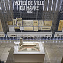 Bâtiment symbole de la reconstruction française, l’Hôtel de Ville du Havre. « Auguste Perret, Huit Chefs d’œuvre !/? – Architectures du béton armé », Hôtel de Ville du Havre (1950).