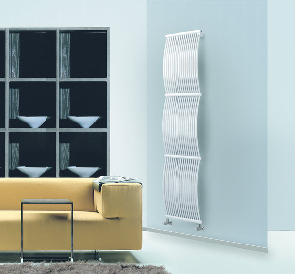 Thun par Brem semble être constitué d’une association de vague. Les tubes radiants horizontaux alternent formes rondes et ovales, créant ainsi un effet rythmique. Le radiateur est composé de plusieurs collecteurs disponibles dans 80 teintes différentes, ce qui permet de réaliser des compositions multiples.