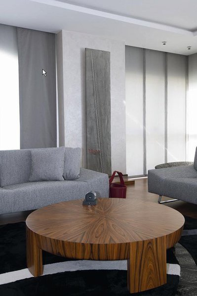 Le modèle Palacio 73 km/h chez Michel Cinier représente la vitesse et le déplacement, où le temps et l’espace sont indissociables. Il a été édité en 100 exemplaires, numérotés et signés par leur designer Patrice Palacio.