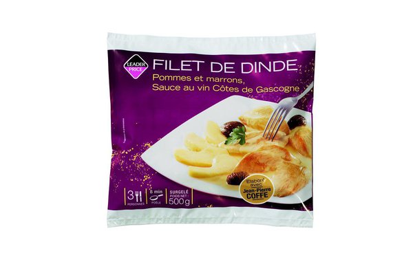 En plat principal, un filet de dinde aux marrons et pommes cuit dans une sauce au vin de Gascogne, Leader Price.