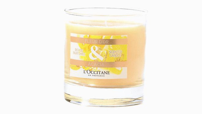 Fleur d’Or & Acacia pour un accord mimosa et cire miellée, chez l'Occitane.