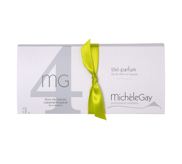 Le thé-parfum numéro 3.4 composé de fèves de cacao, de caramel musqué et rehaussé de fleurs de jasmin, nous fait découvrir des saveurs subtiles sans pareilles.