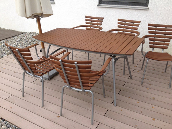 Le mobilier de jardin créé en cosse de riz est aussi imperméable que le plastique et tout autant élégant que le bois.