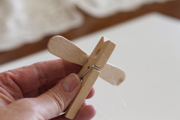 2- Posez un bâton de crème glacée.