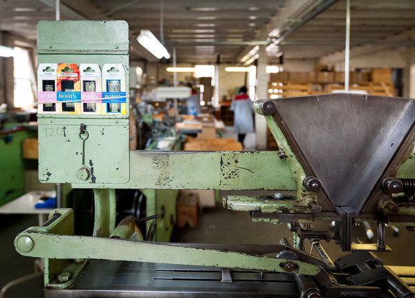Certaines machines encore en activité rappellent l'ère industrielle de la fin du XIX° siècle.