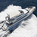 Le yacht de l’hôtel disponible sur réservation offre un large éventail d’activités : ballade sportive, croisière, ou dîner romantique, vous n’avez que l’embarras du choix.