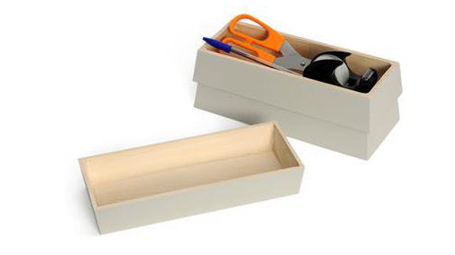 Un set de trois boîtes en bois empilables. H 12 x 10 x 24 cm. Design Perrine Vigneron. Y’a pas le feu au lac. Made in Design. Un set de trois boîtes en bois empilables. H 12 x 10 x 24 cm. Design Perrine Vigneron. Y’a pas le feu au lac. Made in Design.