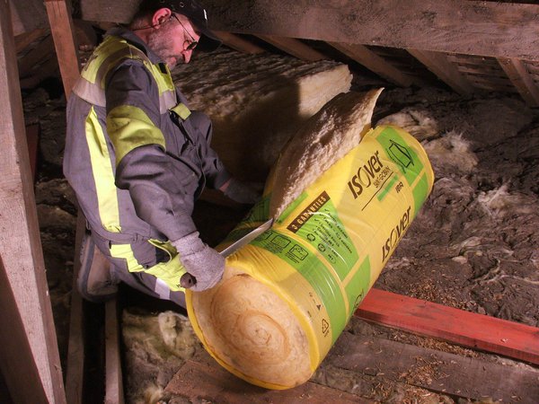 Etape 5 : Le rouleau se déroule spontanément à l’ouverture de l’emballage et reprend dès lors son épaisseur.