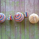 Coup de cœur pour ces décorations de fête des années 60 qui donneront un côté rétro à vos soirées à thèmes.