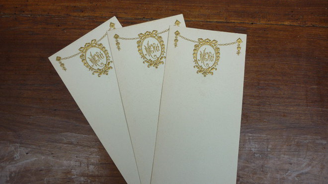 Les vide-greniers réservent le plus de surprises. On a parfois l’heureux hasard de tomber sur des objets inattendus et originaux, ou de véritables trésors comme ces authentiques cartes de menu.