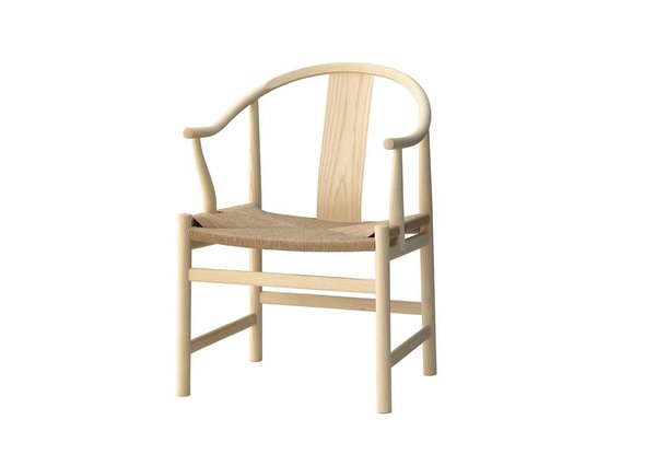« The China Chair » PP56 (1943). C’est avec ce modèle que Wegner a connu son premier succès commercial. En frêne et cordage de papier. Réédition PP Møbler.