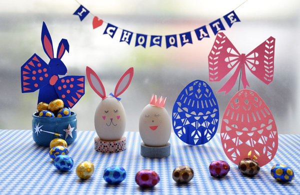 Chouette... La Table de Pâques de la Famille Summerbelle est en papier !