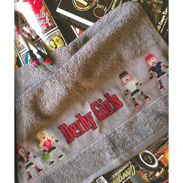 Derby girls des filles sportives à broder sur les serviettes DMC.