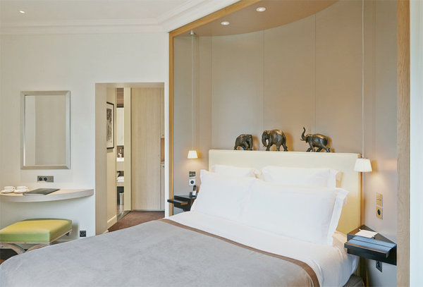 Au total, le Grand Hôtel du Palais Royal compte 68 chambres, dont 11 suites.