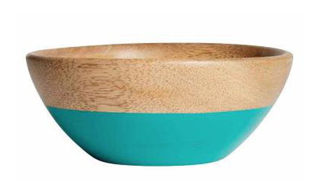 Pour la cuisine, ou la salle de bains, un petit bol en bois avec extérieur peint en bleu. Hauteur 5 cm. Diamètre 13 cm 7,95 €. H&M Home. Pour la cuisine, ou la salle de bains, un petit bol en bois avec extérieur peint en bleu. Hauteur 5 cm. Diamètre 13 cm 7,95 €. H&M Home.