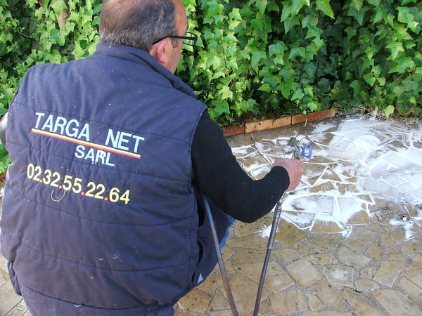 Etape 6 : Insister avec le produit Promous au niveau des bordures.