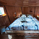 Du haut de ses 15 mètres, la Tribu Perchée est la cabane la plus élevée proposée par Bol d’Air.