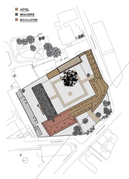 Le projet comporte un hôtel, une brasserie et une épicerie fine, implantés dans trois bâtiments historiques.