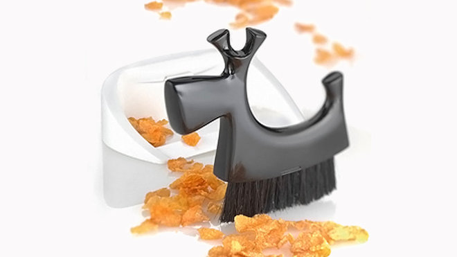 Le chien est le meilleur ami de l’homme, même quand il s’agit de faire le ménage. Vous pourrez toujours compter sur Pico Bello, le chien balayette de Koziol. 24 € sur madeindesign.com.