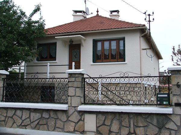 Pour vendre une maison, une batterie de diagnostics immobiliers s'avère obligatoire.