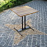 Changer un plateau de table de bistrot