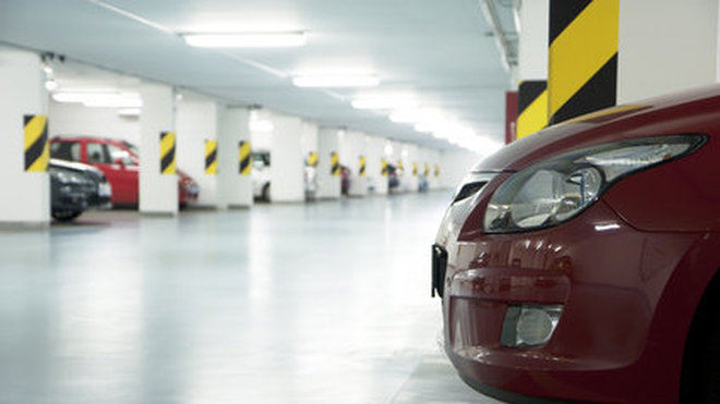 Avoir sa propre place de parking est un vrai luxe quand on habite en centre-ville. Avoir sa propre place de parking est un vrai luxe quand on habite en centre-ville.