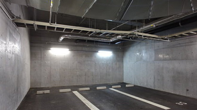 A Paris comme en province, les bonnes places de parking, larges, accessibles dans des parkings propres et sécurisés sont très recherchées. A Paris comme en province, les bonnes places de parking, larges, accessibles dans des parkings propres et sécurisés sont très recherchées.