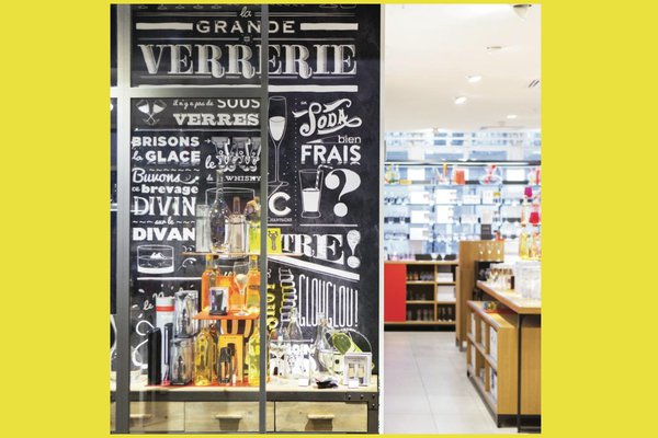 Les arts de la table et la verrerie sont à l'honneur avec plus de 300 modèles de verres, du simple Duralex au verre œnologue.