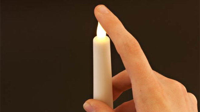 Avec ces chandelles en silicone qui ne fondent pas, vous ne verrez plus le temps passer lors de vos dîners en tête-à-tête. A partir de 22,20 €.