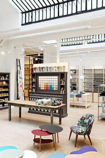 La rénovation du bâtiment a permis de mettre en lumière la verrière en acier d’origine, masquée par un faux plafond.