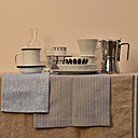 Le motif de cette vaisselle était très populaire dans les années 1960. Collection « Bearn », fabriquée par Pillivuyt pour la maison Essor à Anglet.